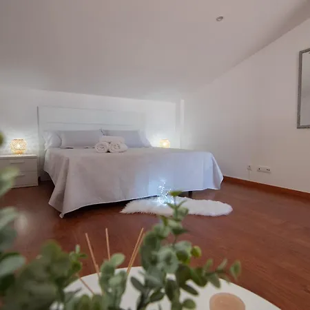 아파트 Attic Deltarelax 델테브레